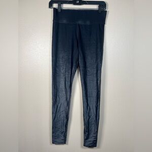 Carbon 38 Shine Snakeskin Pattern Leggings Size Medium